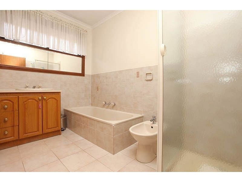 53 Barry Road, Thomastown VIC 3074