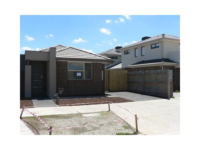 13 Mahon Road, Epping VIC 3076