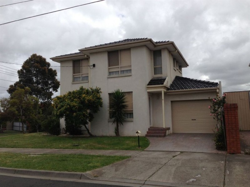 10 Herman Road, Lalor VIC 3075