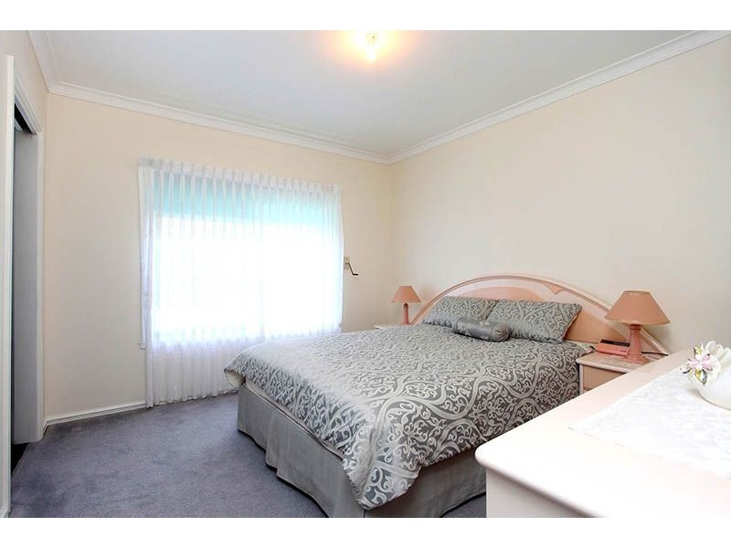 1 Linton Drive, Thomastown VIC 3074