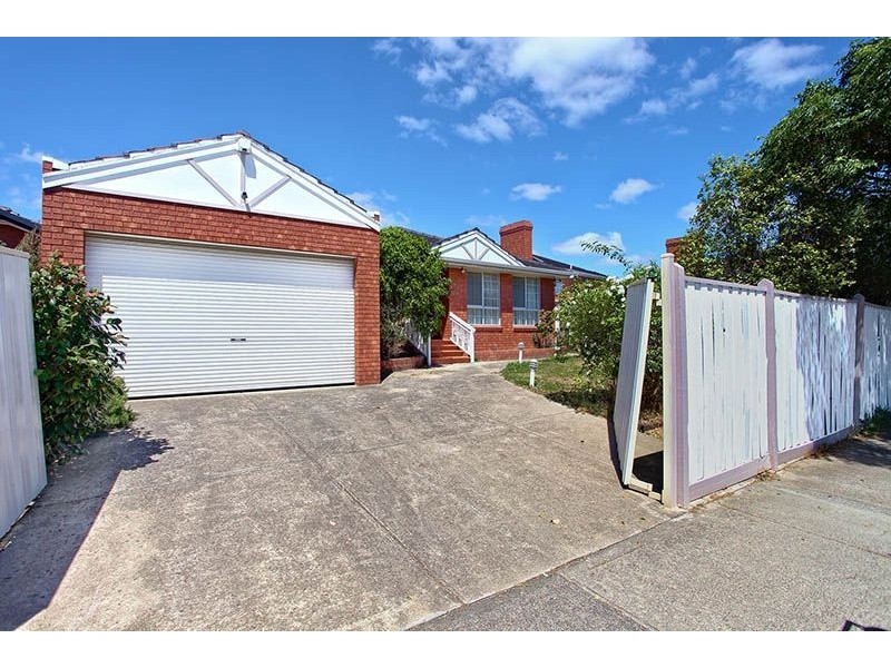 74 Pindari Avenue, Mill Park VIC 3082
