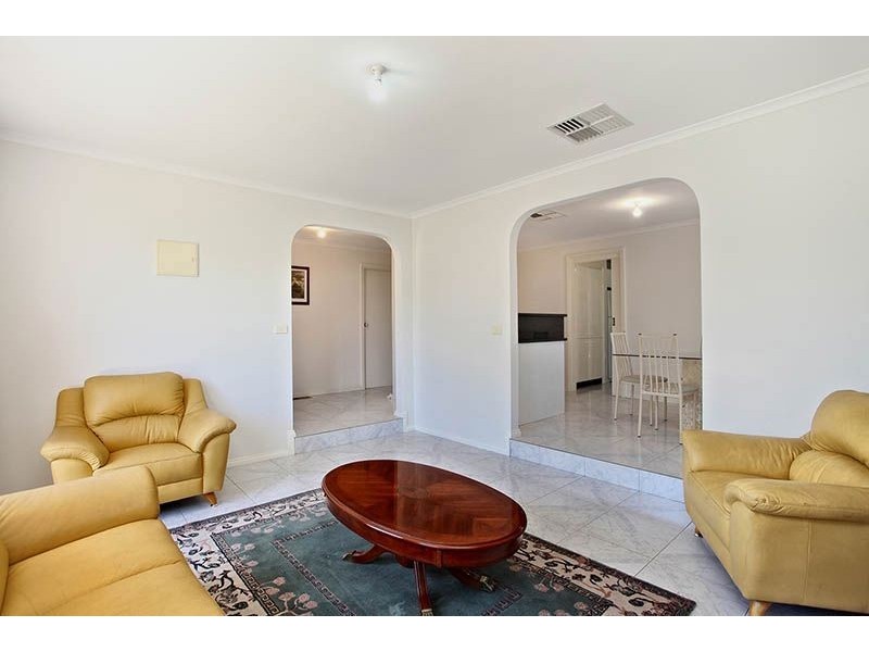 74 Pindari Avenue, Mill Park VIC 3082