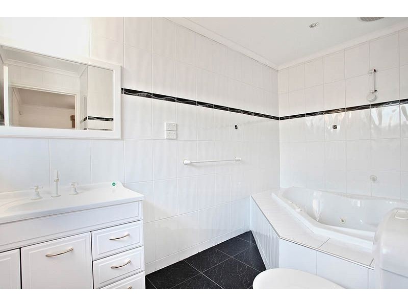 74 Pindari Avenue, Mill Park VIC 3082