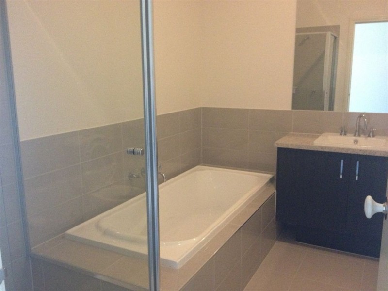 11 Hickory Place, Epping VIC 3076