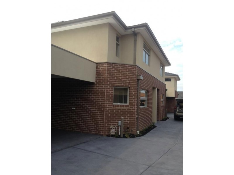 2/13 Cedar Street, Thomastown VIC 3074