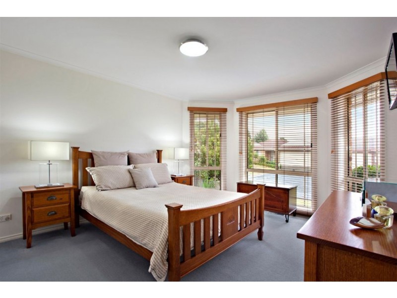 4 Boyd Place, Mill Park VIC 3082