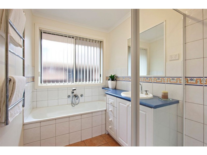 4 Boyd Place, Mill Park VIC 3082