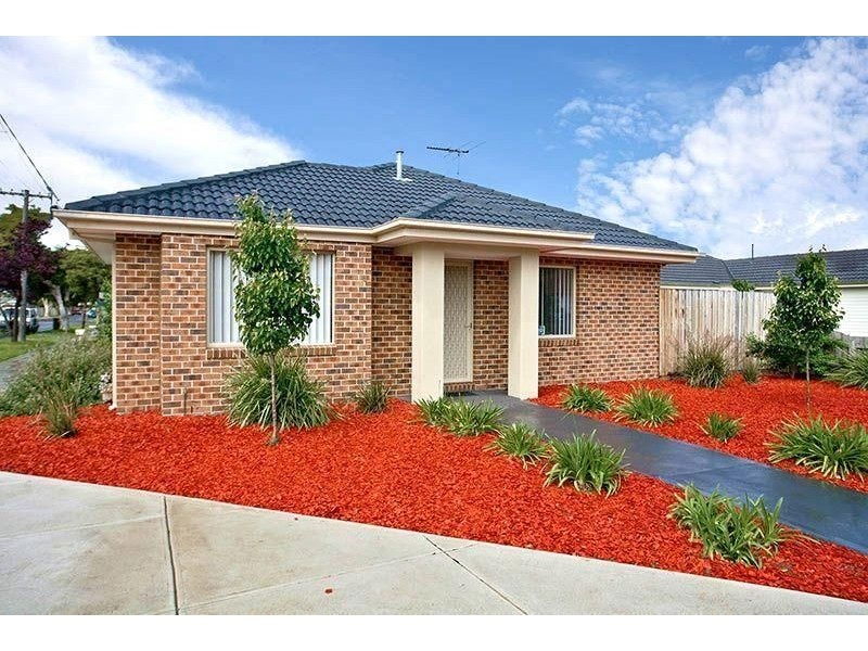 33 Dickens Street, Lalor VIC 3075