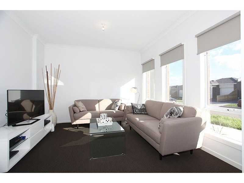 16 Oriano Street, Epping VIC 3076