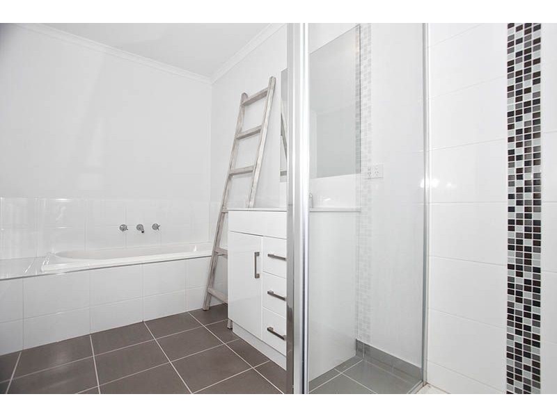 16 Oriano Street, Epping VIC 3076