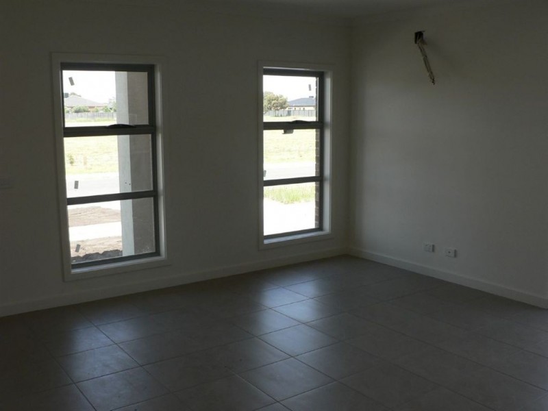 1/9 Chettam Street, Epping VIC 3076