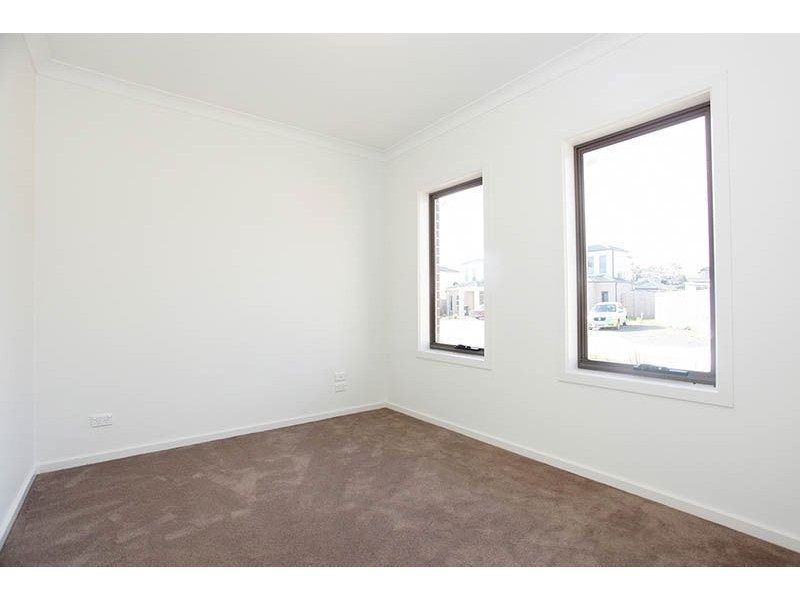 2/8 Mavora Place, South Morang VIC 3752