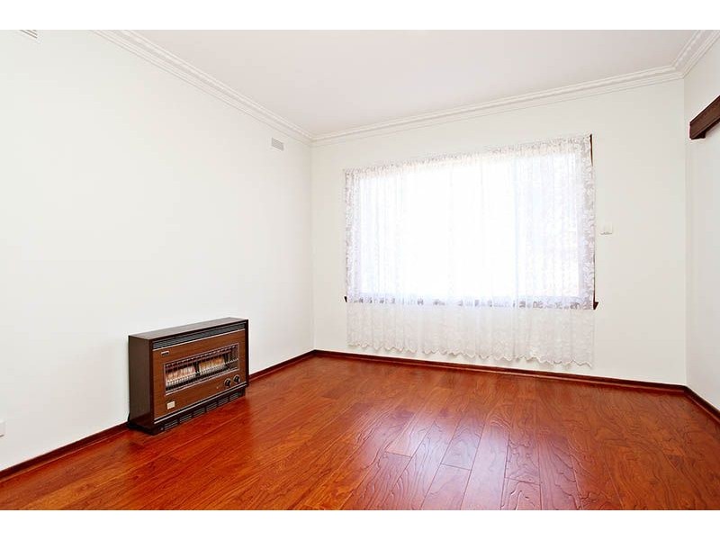 50 Oxford Drive, Thomastown VIC 3074