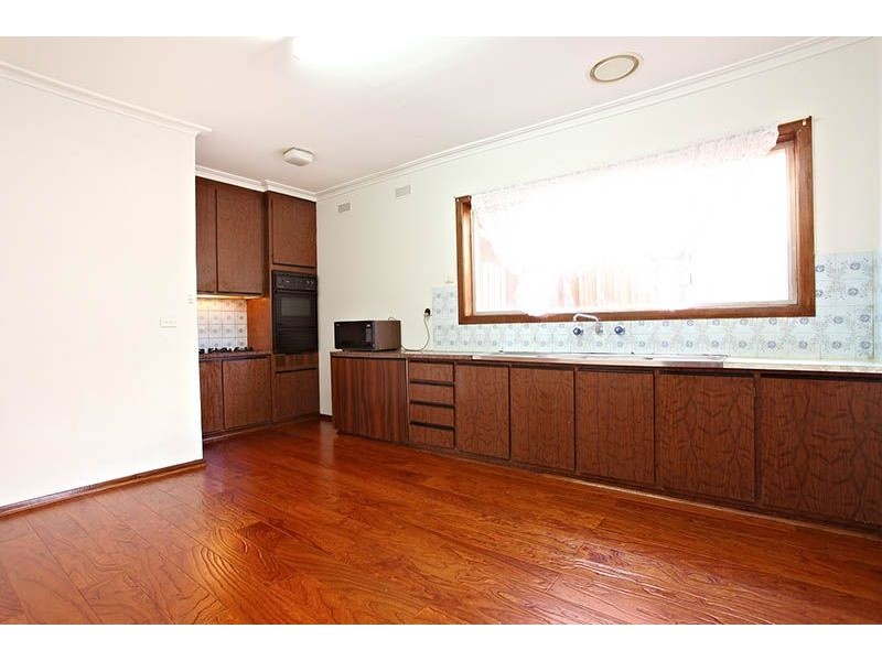 50 Oxford Drive, Thomastown VIC 3074