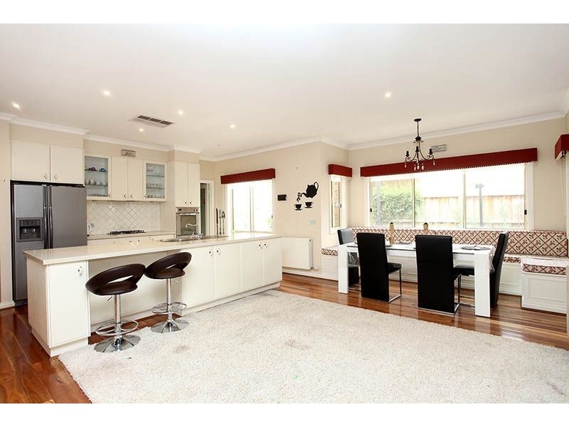 8 Mosaic Drive, Lalor VIC 3075