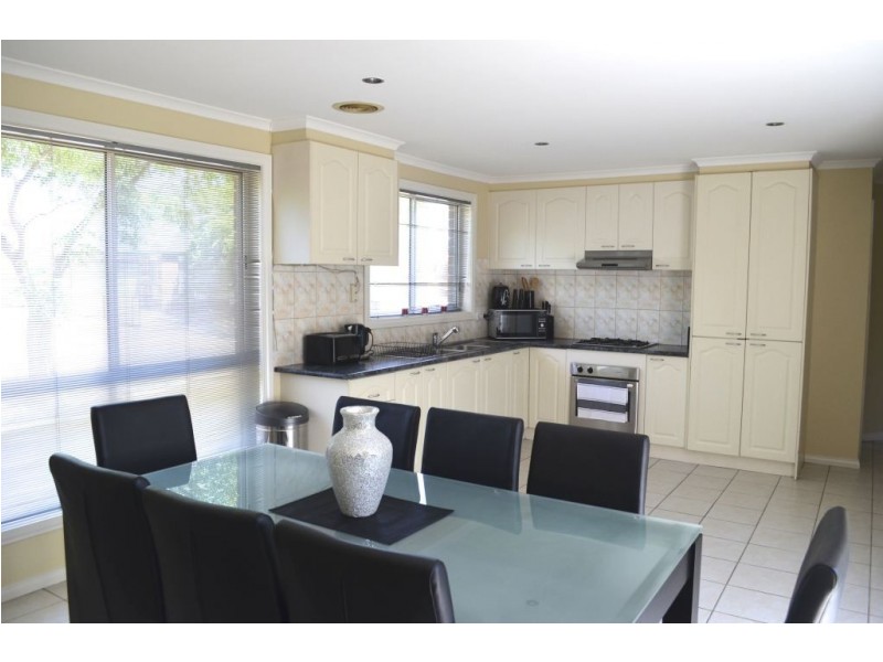 2 Zurzolo Terrace, Epping VIC 3076