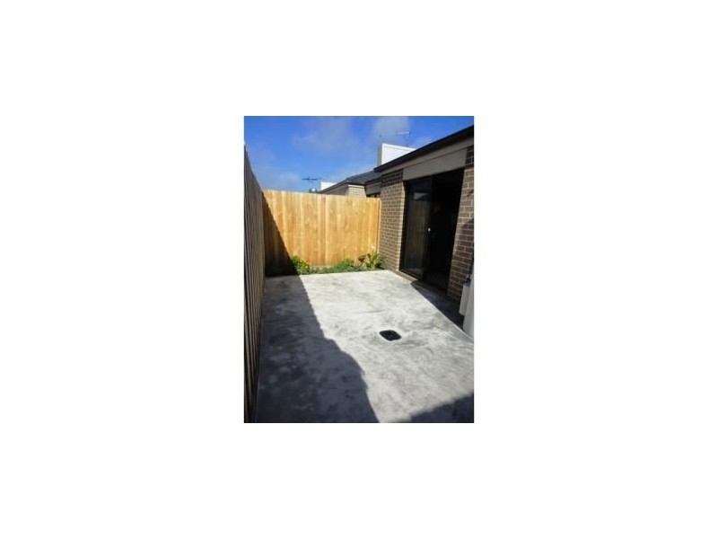 16/12 Kirkland Court, Epping VIC 3076