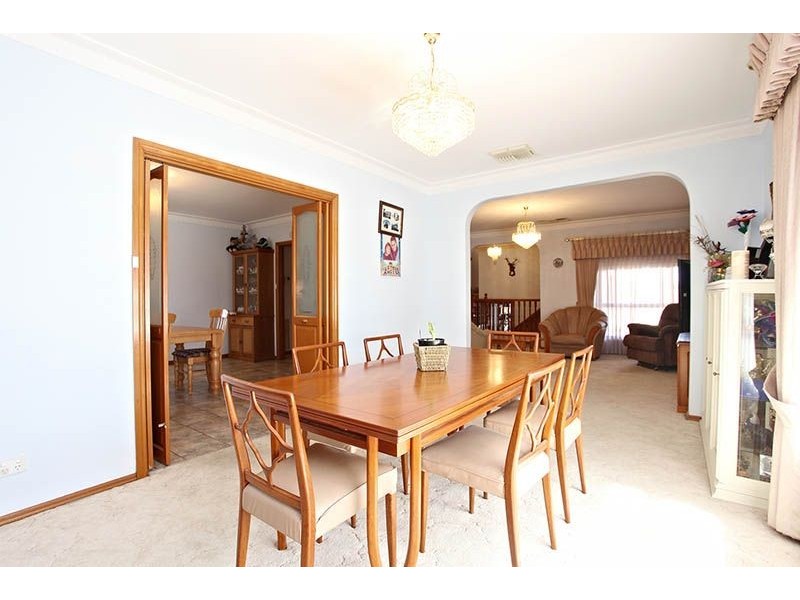 112 Barry Road, Thomastown VIC 3074