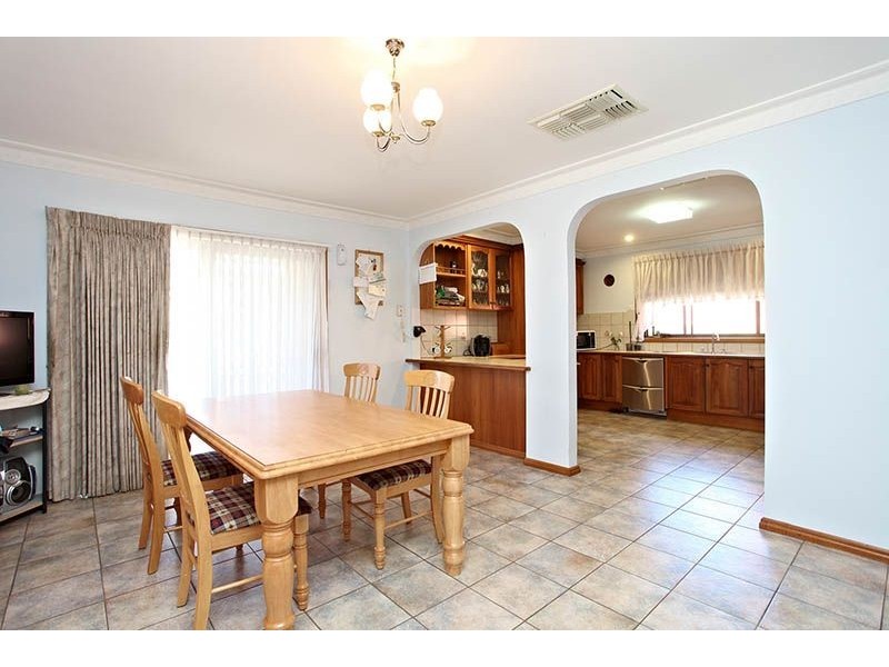 112 Barry Road, Thomastown VIC 3074