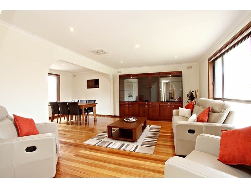 9 Sheila Court, Thomastown VIC 3074