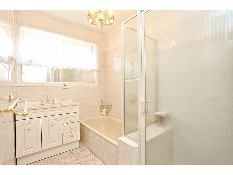 146 Edgars Road, Thomastown VIC 3074