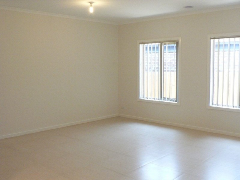 4/21 Lynne Street, Lalor VIC 3075