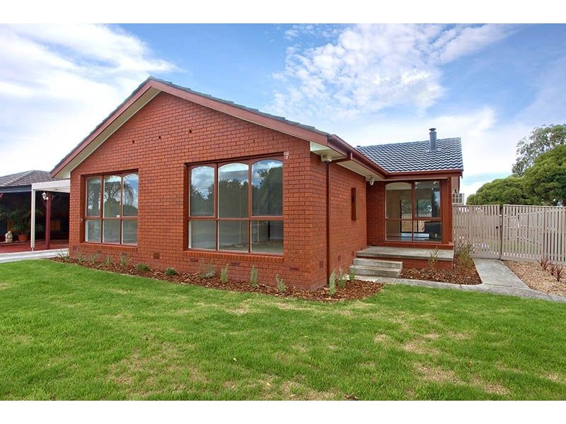 1/10 Winchester Avenue, Epping VIC 3076