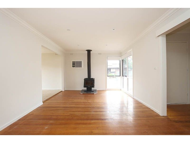 1/10 Winchester Avenue, Epping VIC 3076