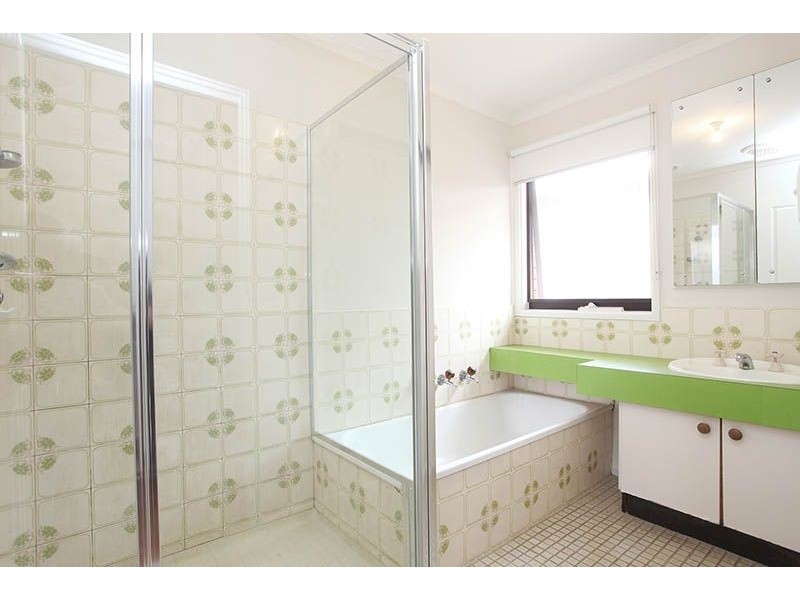 1/10 Winchester Avenue, Epping VIC 3076