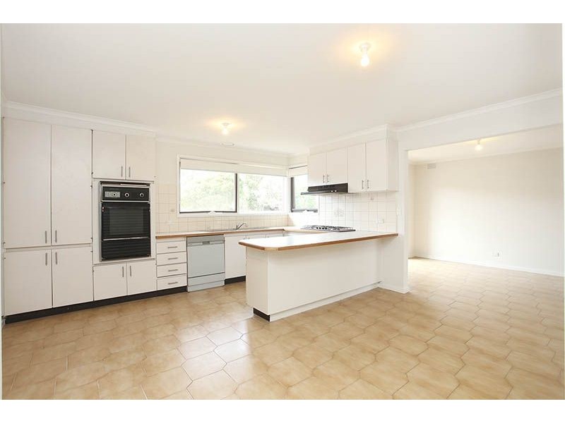 1/10 Winchester Avenue, Epping VIC 3076