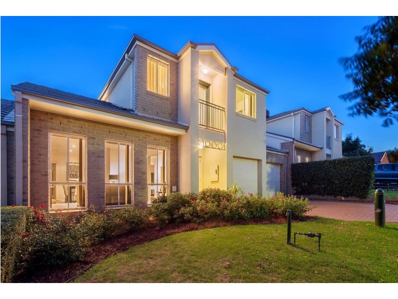 4 Flame Crescent, South Morang VIC 3752
