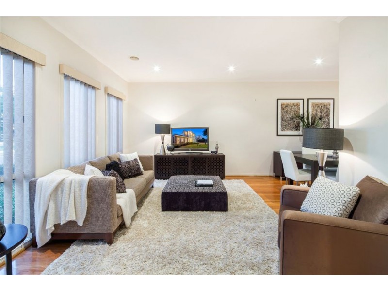 4 Flame Crescent, South Morang VIC 3752