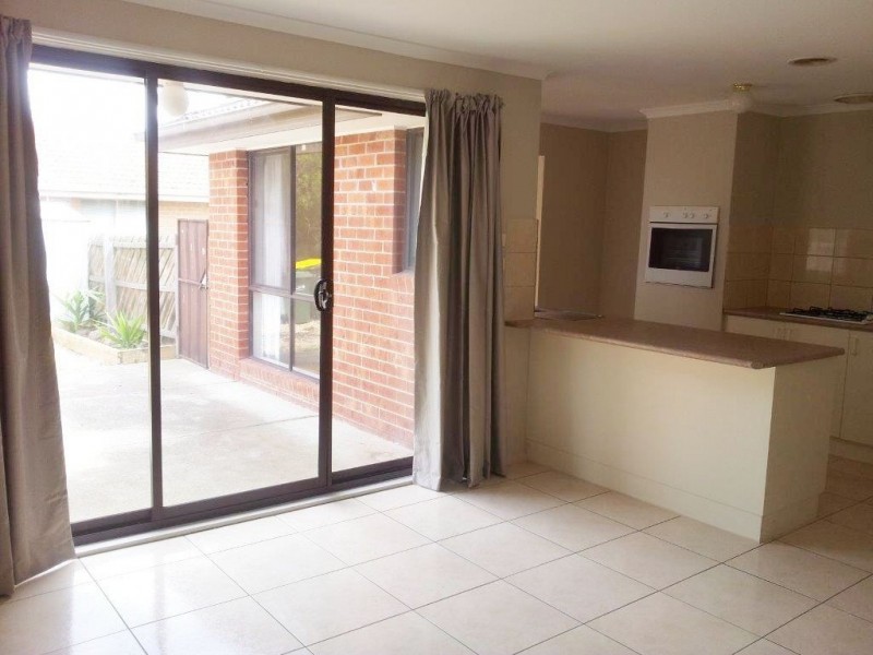 22 Crampton Crescent, Mill Park VIC 3082
