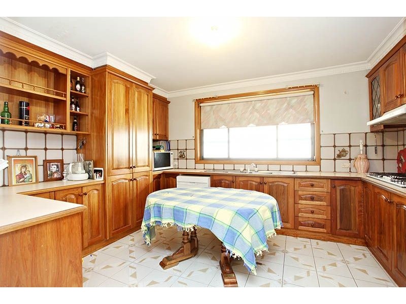 46 Barry Road, Thomastown VIC 3074