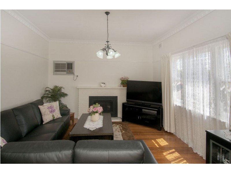 19 Cedar Street, Thomastown VIC 3074