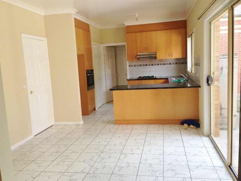 1/2 Dorothy Ave, Thomastown VIC 3074