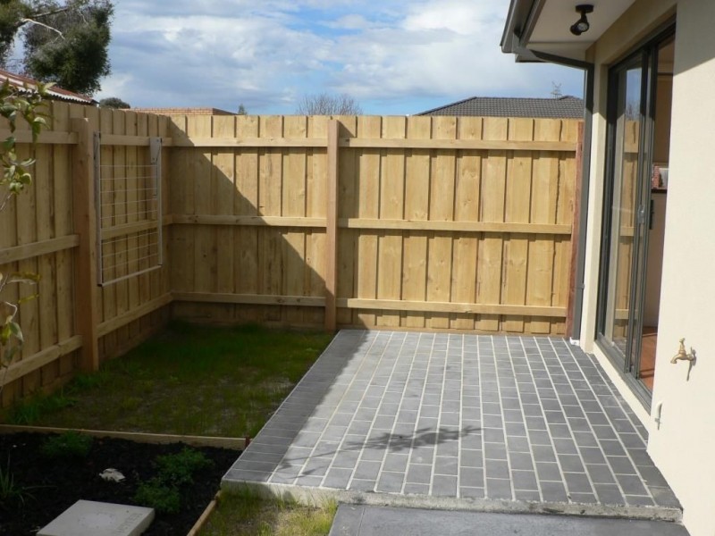 1/13 Edna Street, Thomastown VIC 3074