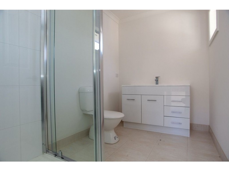 2/19 Poplar Street, Thomastown VIC 3074