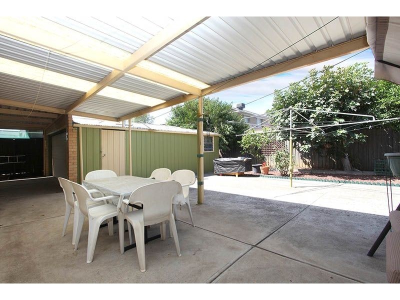 235 Mahoneys Road, Reservoir VIC 3073