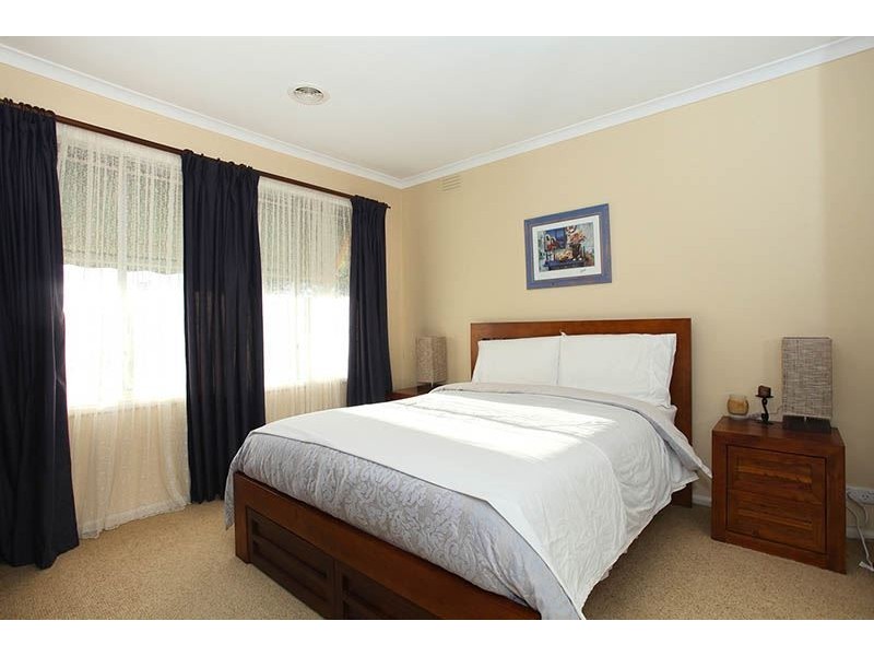 4 Philip Court, Thomastown VIC 3074