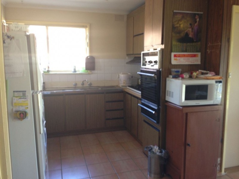 13 Stella Drive, Thomastown VIC 3074