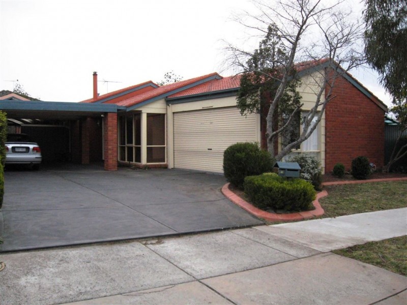 11 Tench Court, Mill Park VIC 3082