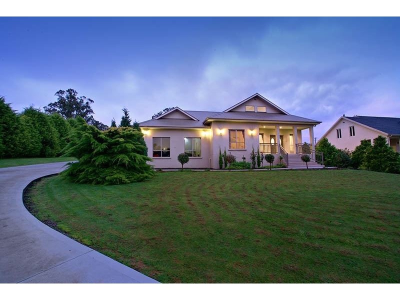 4 Hawkins Drive, Kinglake VIC 3763
