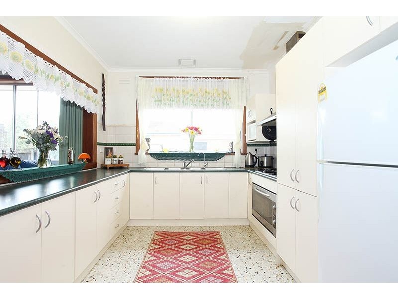 102 Melbourne Avenue, Glenroy VIC 3046