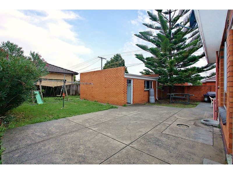 102 Melbourne Avenue, Glenroy VIC 3046