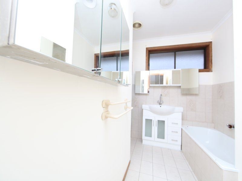 2/17 Miranda Road, Reservoir VIC 3073