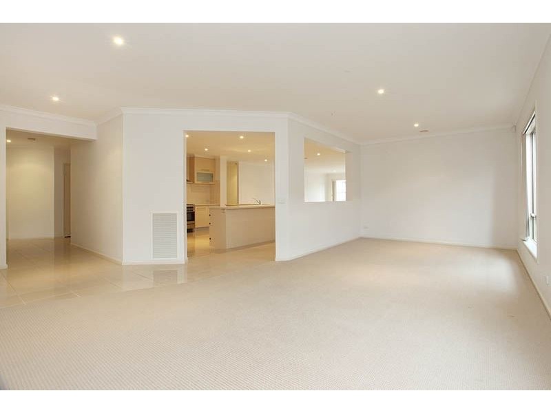 6 North Haven Drive, Epping VIC 3076