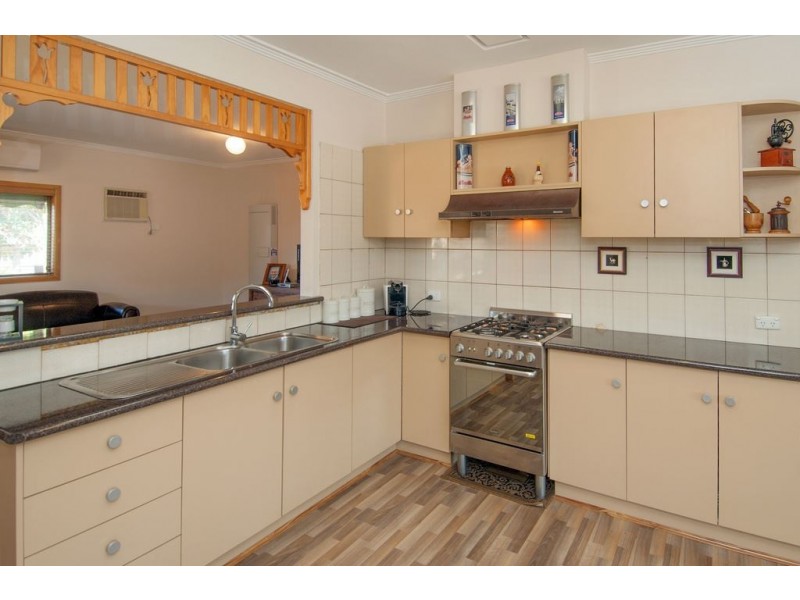 13 Richards Street, Lalor VIC 3075