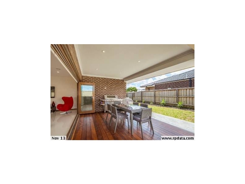 8 Ardenal Crescent, Lalor VIC 3075