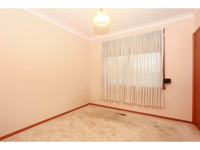 4 Avenel Court, Thomastown VIC 3074